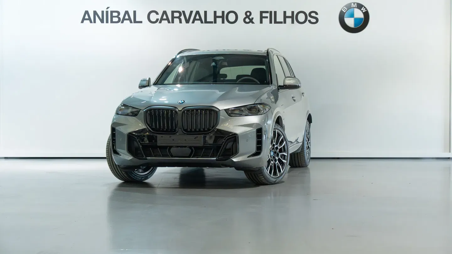 bmw-x5-50-e-xdrive-pack-01.webp